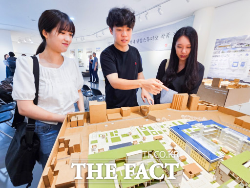 목원대와 배재대는 4일부터 9일까지 ‘대전예술가의집’에서 ‘대전지역 대학 건축학과 연합스튜디오 작품전시회’를 진행한다.