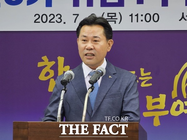 박정현 부여군수가 민선8기 취임 1주년 기자회견을 하고있다./부여=이병렬기자