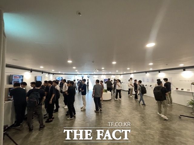 현대자동차그룹은 20일 서울 중구 명동 커뮤니티하우스 마실에서 나노 테크데이 2023을 개최했다. 행사에서 총 6개의 나노 소재 기술을 소개했다. /박지성 기자