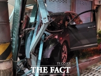  부산 영도구서 음주운전 전화 부스'쾅'…40대 운전자 경상