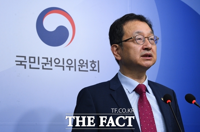 일부 국립공원공단 직원들이 국립공원 생태탐방원 내부 객실을 사적으로 무단 이용해 온 것으로 드러났다. 사진은 정승윤 권익위 부위원장. /이동률 기자