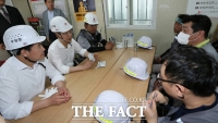  한덕수 총리, 폭염 속 건설현장 점검 