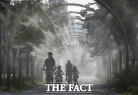  [오늘의 날씨] '체감 33도' 광복절 무더위…일부 지역 소나기