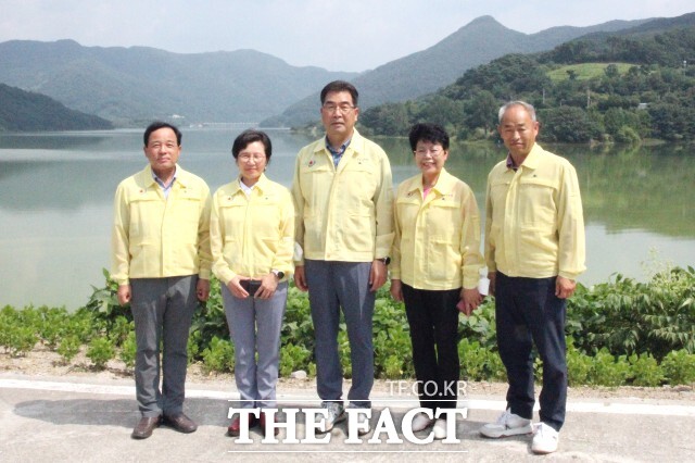 전북 정읍시의회 의회운영위원회(위원장 이상길)는 지난 14일 산내면 옥정호 상수도 취수원 일대를 방문해 시로부터 상황을 보고받았다. / 정읍시의회