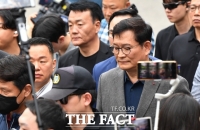  검찰, '민주당 돈 봉투' 송영길 전 비서 압수수색