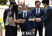  [속보] 검찰, '50억 클럽 의혹' 박영수 구속기소