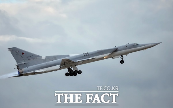 우크라이나 드론 공격에 파괴된 것도 동일한 종류의 Tu-22 백파이어 폭격기./밀리터리 워치