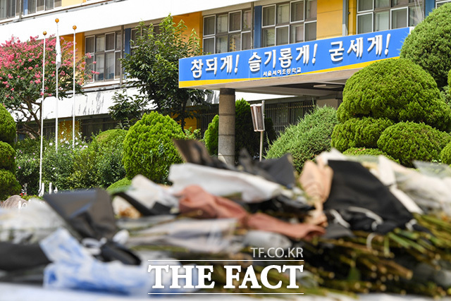 서이초 교사의 사망 원인 중 하나로 거론되는 연필사건 학부모들이 검찰에 고발됐다./장윤석 인턴 기자