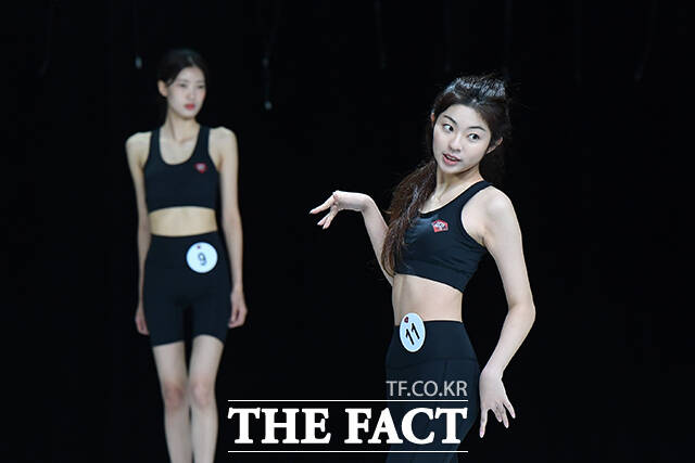 자기PR 시간에 춤을 선보인 11번 참가자 김수빈 씨.