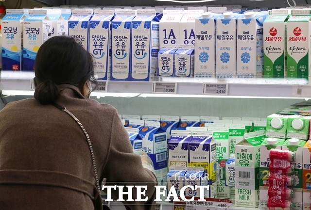 10월 원윳값 인상을 앞두고 서울우유협동조합이 흰우유 가격을 3% 인상한다./뉴시스