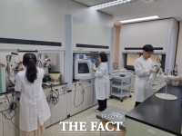  하동녹차연구소 식품분석센터, 시험·검사기관 재지정…2027년 10월까지 국가공인기관 업무