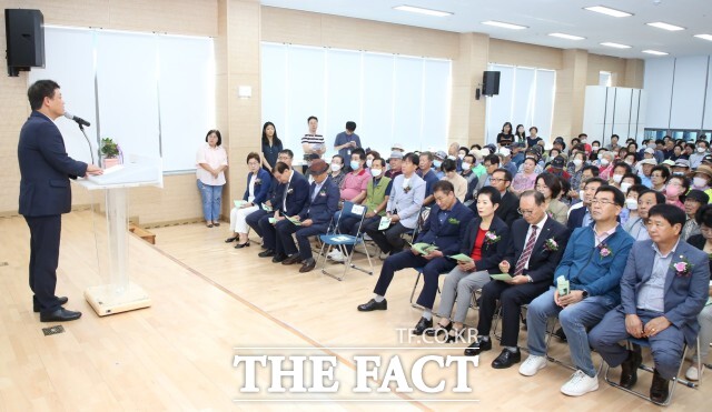 이학수 정읍시장은 “앞으로도 어르신들이 부담 없이 찾아갈 수 있고 필요한 복지서비스를 제공 받을 수 있는 노인복지관을 만들기 위해 노력하겠다”고 말했다. / 정읍시