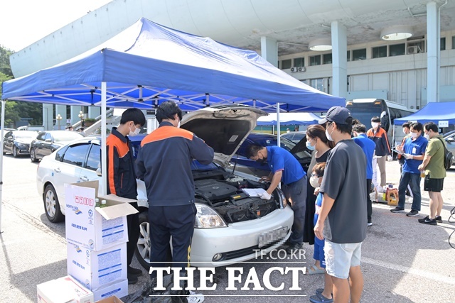 서울 중구(구청장 김길성)가 추석을 맞아 차량 무상 점검을 실시한다.