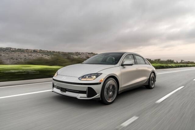 현대자동차는 14일(현지 시간) 아이오닉 6의 동력시스템이 미국 자동차 매체 워즈오토가 선정하는 2023 워즈오토 10대 엔진·동력시스템을 수상했다고 밝혔다. /현대자동차