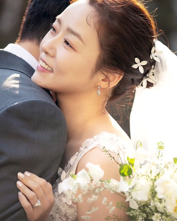 배우 이채은이 지난 4월 결혼했다고 뒤늦게 알렸다. /이채은 SNS