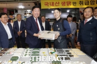  이범석 청주시장, 추석 맞아 전통시장서 애로사항 청취