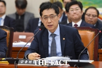  정무위 국감 오른 '애플페이'…홍원식 하이투자 