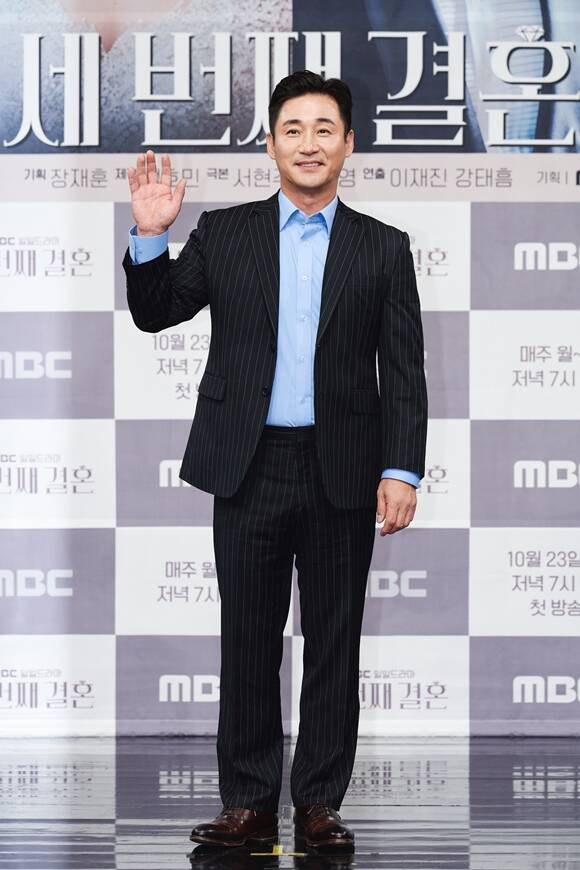 배우 전노민이 19일 서울 마포구 상암 MBC에서 열린 MBC 새 일일드라마 세 번째 결혼 제작발표회에 참석했다. /MBC