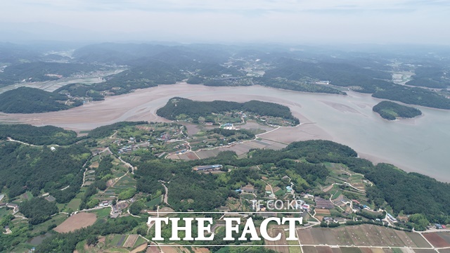 국내 16호 연안습지보호지역으로 지정된 경남 사천시 광포만/사천시