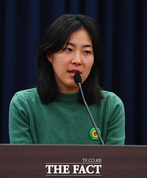 대마를 상습적으로 흡연한 혐의를 받는 김예원 전 녹색당 공동대표가 첫 재판에서 공소사실을 모두 인정했다. /더팩트DB