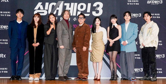 JTBC 싱어게인 시즌3-무명가수전 제작발표회가 26일 오전 서울 마포구 중소기업DMC타워에서 진행됐다. 현장에 참여한 출연진은 프로그램에 대한 이야기를 나누고 각자의 심사기준을 밝혔다. /JTBC
