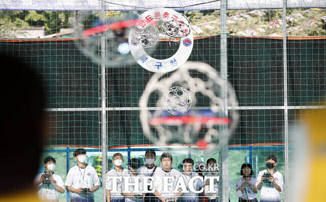 오는 11월 4일부터 5일까지 2일간 광주 북구에서 전국 드론축구대회가 열린다. 사진은 지난해 대회 모습./ 광주 북구