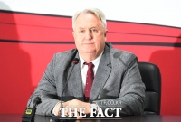  與 혁신위 '대통령실 인사도 예외없이 경선…전략공천 원천 배제'