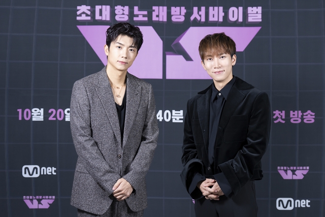 가수 장우영(왼쪽)과 서은광은 영광 팀으로 뭉쳤다. /Mnet
