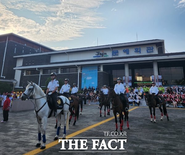 2025 APEC 정상회의 제주개최를 기원하는 도내 100㎞에 달하는 기마퍼레이드가 28~30일 이틀간 펼쳐진다./제주도자치경찰단