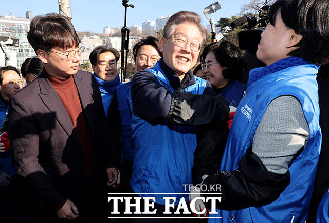 더불어민주당 이재명 대표의 법인카드 유용 의혹과 관련, 검찰의 압수수색을 당한 세탁소 주인이 실종됐다는 신고가 접수됐지만 무사히 발견됐다. /남용희 기자