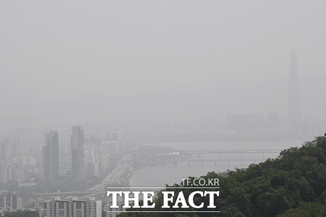 국립환경과학원은 내년 초 타이어 마모가 미세먼지 등 대기오염에 미치는 영향을 분석한 보고서를 낸다. /남용희 기자
