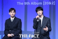  유노윤호 '최강창민, 동방신기를 지켜줘서 너무 고마워'