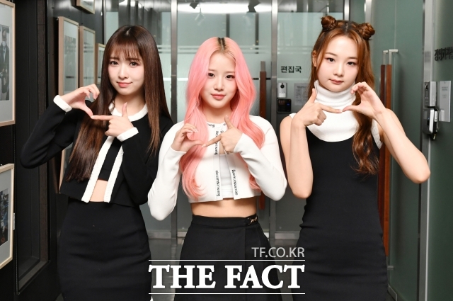 걸그룹 라임라잇(왼쪽부터 이토 미유, 수혜, 가은)이 오는 1월 11일 세 번째 미니 앨범 LAST DANCE를 발매한다. /더팩트 DB