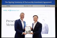  신한카드, 업계 최초 해외법인 투자 유치…카자흐스탄서 JV 설립
