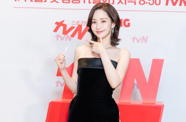 tvN 월화드라마 내 남편과 결혼해줘 속 박민영의 열연 덕분에 작품 또한 상승세를 타고 있다. /tvN