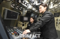  해군, 첫 여군 잠수함 승조원 9명 탄생... '금녀의 벽' 깼다 [TF사진관]