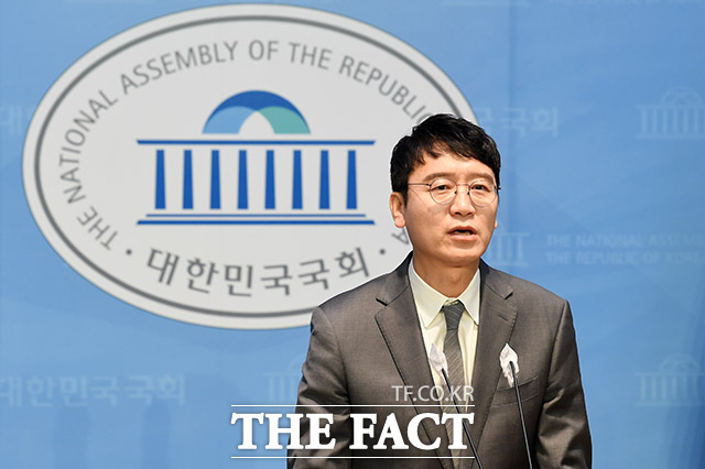 제22대 총선 불출마 선언하는 김 의원.
