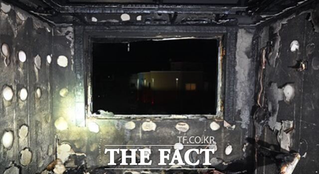 8일 대구 북구의 불이 난 빌라 세대 내부/대구소방안전본부