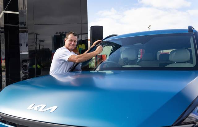 기아가 호주오픈 후원 23주년을 맞아 공식 차량 전달식을 진행하며 글로벌 브랜드 캠페인에 나섰다. /기아 제공