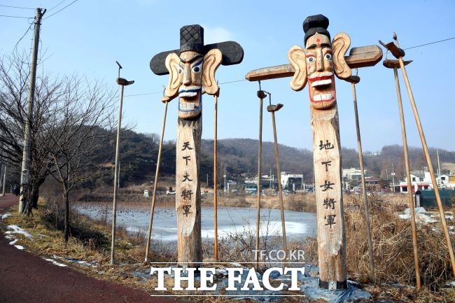 시흥시 물왕호수, 천하대장군과 천하여장군./시흥시