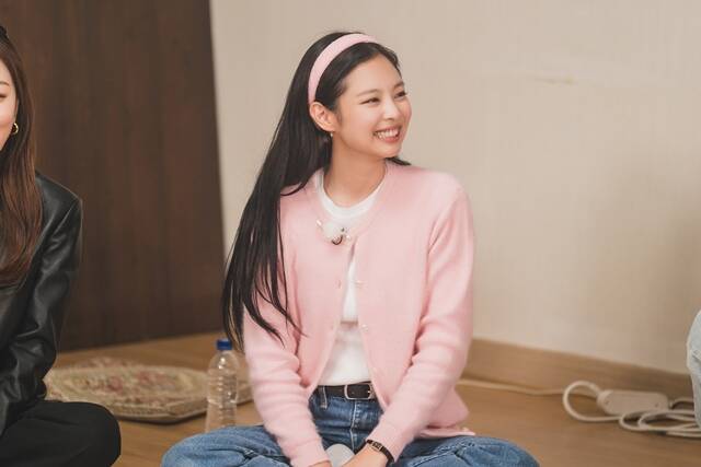 제니는 아파트404에 출연하게 된 계기로 좋아하는 출연진과 제작진이 함께 한다는 소식에 출연하게 됐다고 이유를 밝혔다. /tvN