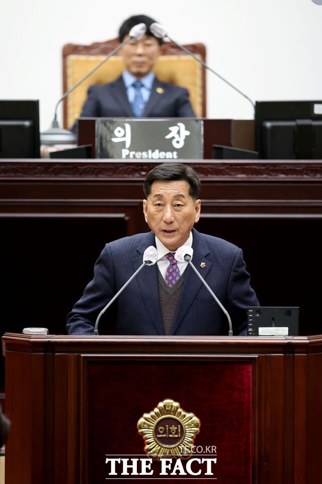 제9대 인천시의회 의장에 선출된 이봉락 의원/인천시의회