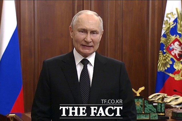 블라디미르 푸틴 러시아 대통령이 9일 우크라이나와 조만간 합의에 도달할 것으로 믿는다고 말했다. /AP. 뉴시스