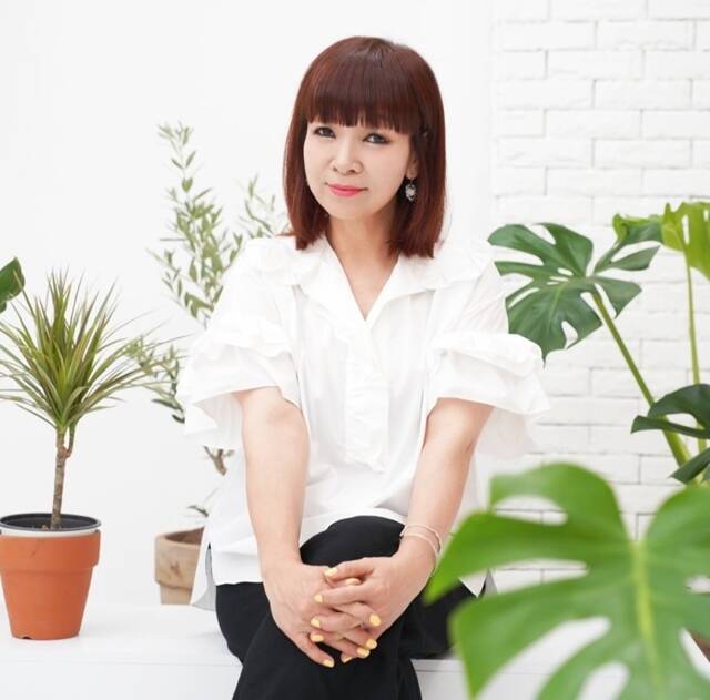 가수 원미연이 모친상을 당해 빈소를 지키고 있다. /인스타그램 캡처