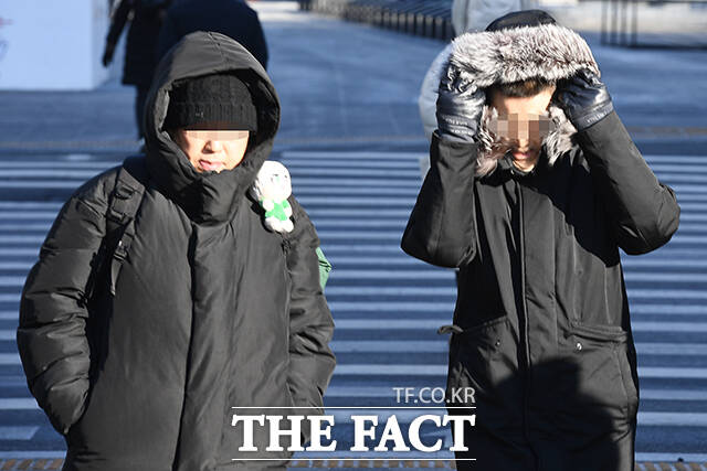 기상청에 따르면 16일은 전국 대부분 지역에서 아침 기온이 영하권이 예상된다. /장윤석 기자