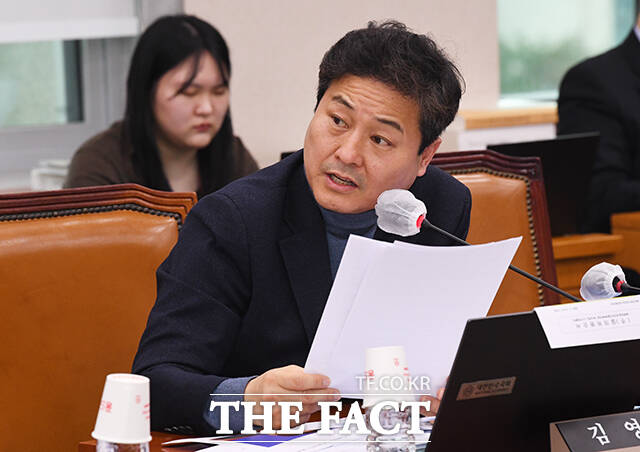 질의하는 김영배 더불어민주당 의원.