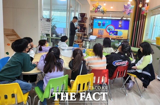 익산시는 전북도와 함께 실시한 2023사회조사 결과 익산시민의 보육 환경 만족도가 불과 2년 만에 130.5% 증가한 것으로 나타났다./익산시