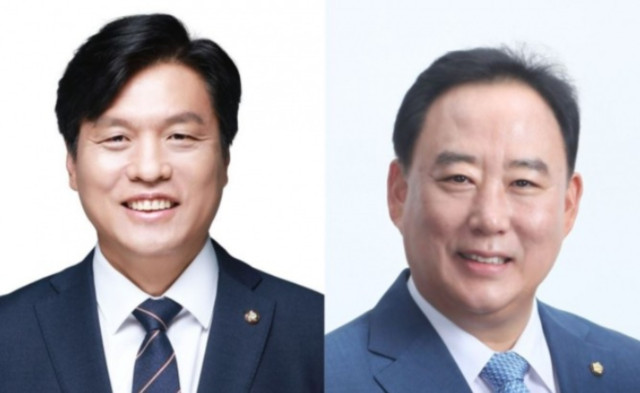 왼쪽부터 더불어민주당 조승래 (대전 유성갑), 어기구(충남 당진) 국회의원.