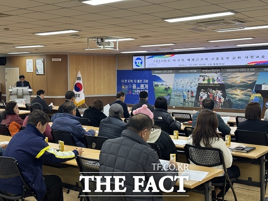 고창군이 한국어 교육을 통해 외국인들이 직장 내 적응력 향상을 돕고 산업재해도 방지하는 역할을 하고 있다./고창군