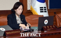 국무회의 참석한 신영숙 여성가족부 차관 [포토]